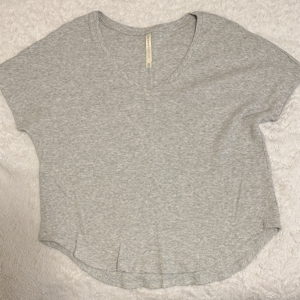 Babaton Light Gray Ribbed V-Neck Short Sleeve Tee